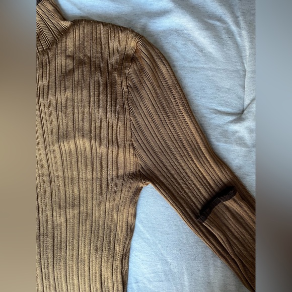 Forever 21 Ribbed Long Sleeve Top - Picture 6 of 9